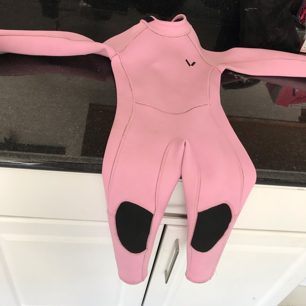 Volte toddler girl wetsuit size 2 (fits 4yo)